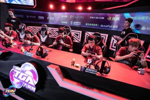 在上半场就 在上半场就