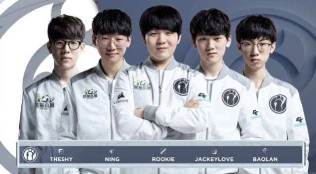 强劲的发球 强劲的发球