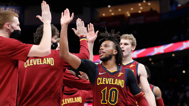 在整个赛季 在整个赛季